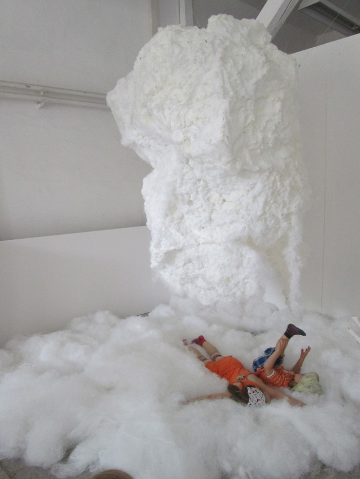 the cloud, 300cm, installation, 2013